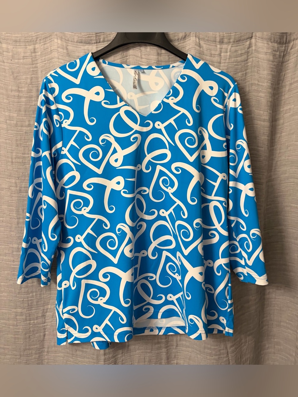Lulu-B abstract blue & white top - women’s large